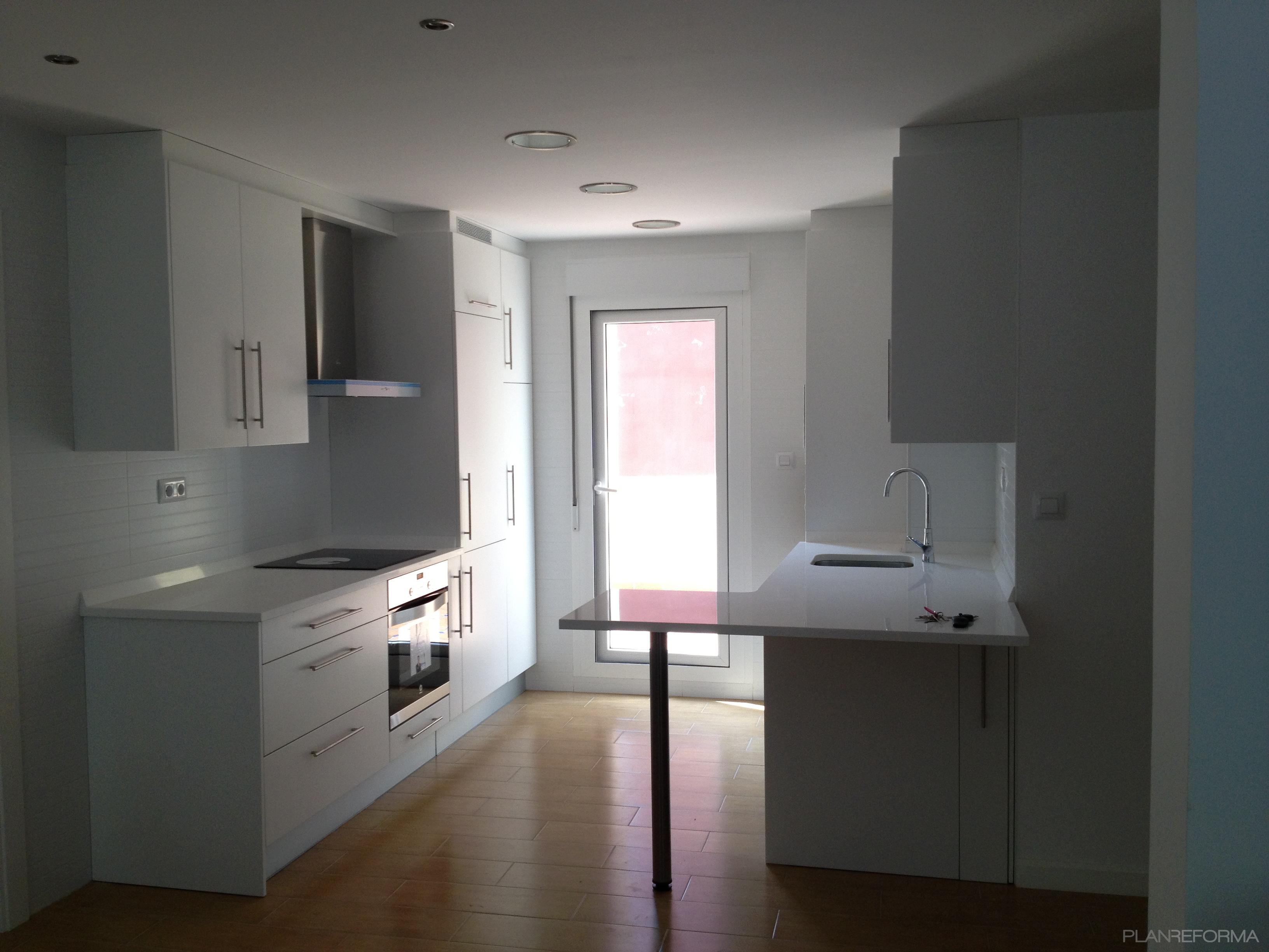 Cocina Estilo moderno Color beige  diseñado por Jesus | Gremio 