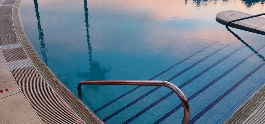 Terraza diseñado por Mantenimiento Piscinas Decomorado | Reformista, constructor 