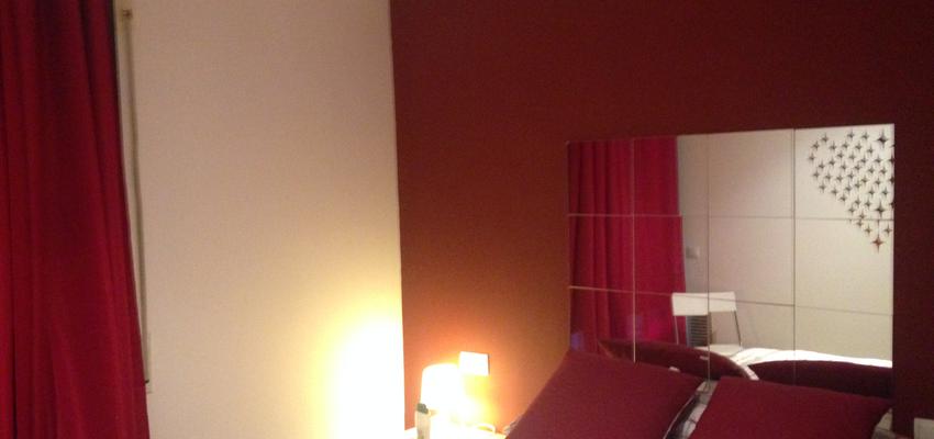 Dormitorio Estilo moderno Color rojo, marron, gris  diseñado por tot-pintur | Gremio | Copyright Trabajos realizados de mantenimiento del interior de una vivienda, así como pintura y decoración (entre otros pequeños arreglos y detalles para perfeccionar el resultado final del trabajo)