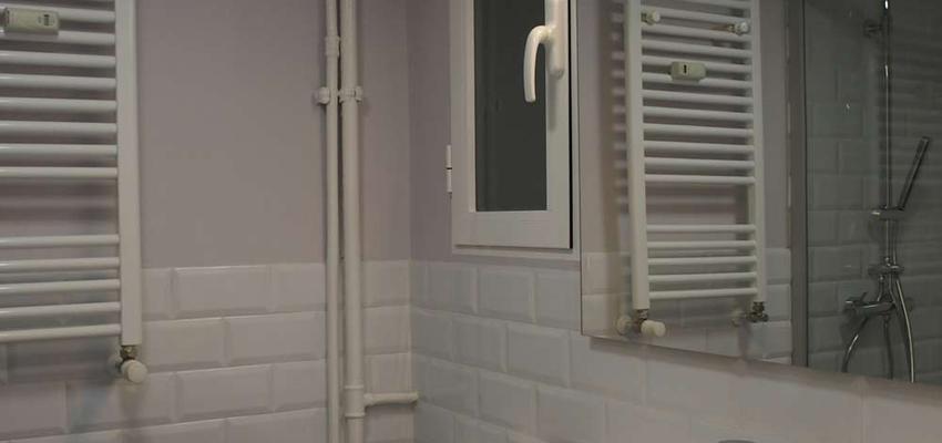 Baño style eclectico color blanco, gris, gris  diseñado por Lucrezia Arrias | Arquitecto 