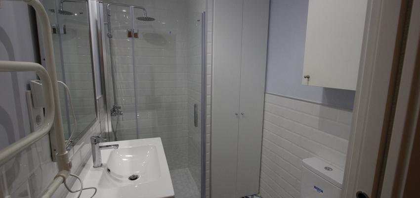 Baño Estilo vintage Color gris  diseñado por Buanystudio | Gremio | Copyright Buanystudio