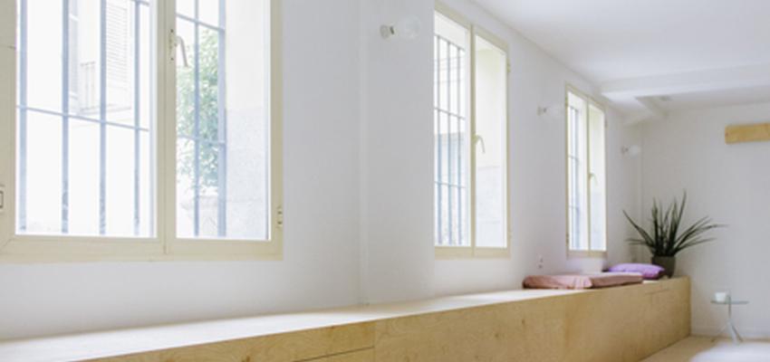 Oficina Estilo moderno Color beige, blanco  diseñado por Nimú, equipo de diseño | Interiorista 