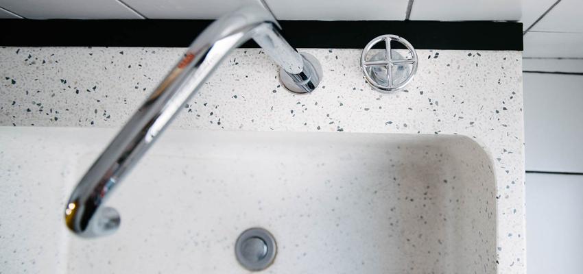 Baño Estilo moderno Color blanco, gris, negro  diseñado por Nimú, equipo de diseño | Interiorista | Copyright Equipo Nimú