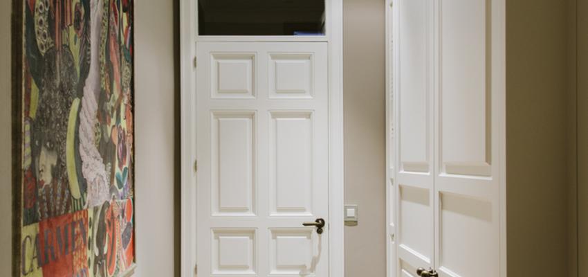 Vestidor, Pasillo Estilo contemporaneo Color marron, blanco  diseñado por Nimú, equipo de diseño | Interiorista | Copyright Fotos de Nimú, equipo de diseño