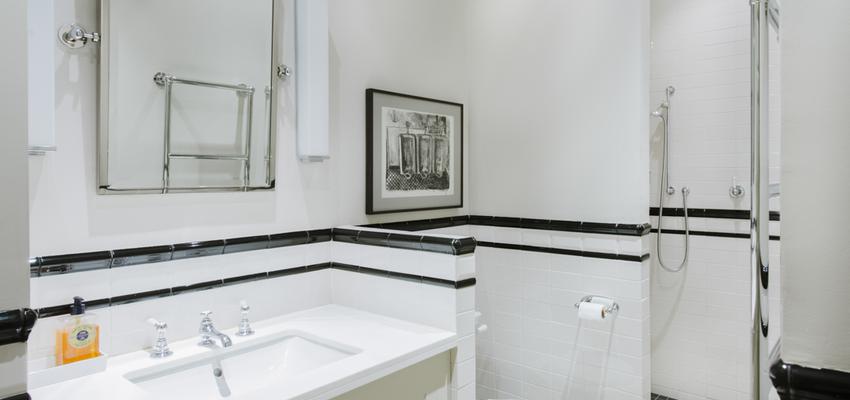 Baño Estilo clasico Color blanco, negro  diseñado por Nimú, equipo de diseño | Interiorista | Copyright Fotos de Nimú, equipo de diseño