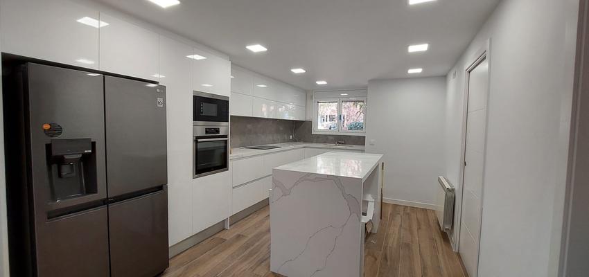 diseñado por REFORMAS Y OBRAS AMG, SL | Reformista, constructor 