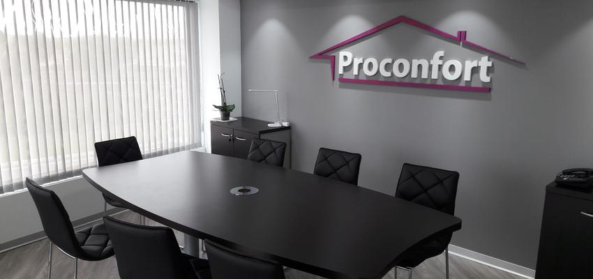Oficina, Sala de conferencias Estilo moderno Color rosa, gris, negro  diseñado por Proconfort | Gremio 