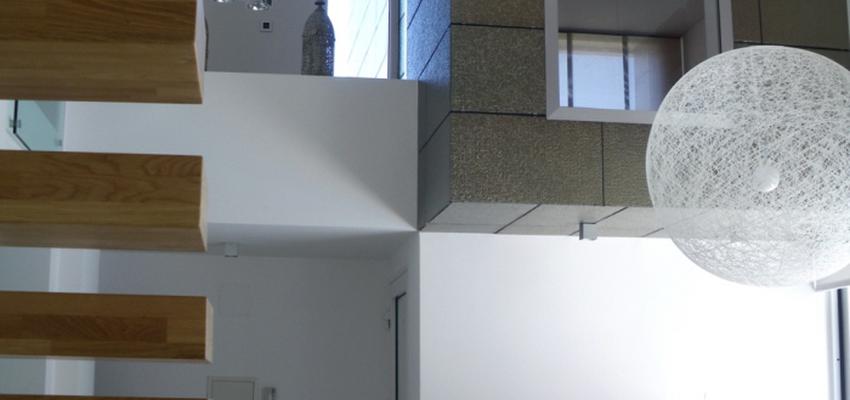 Comedor style moderno color marron, blanco, gris  diseñado por SkyLight Design Architecture | Arquitecto 