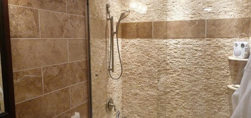 Baño Estilo moderno Color ocre, beige, marron  diseñado por ADVANTIUM Servicios Integrales SL | Gremio | Copyright Proprietario