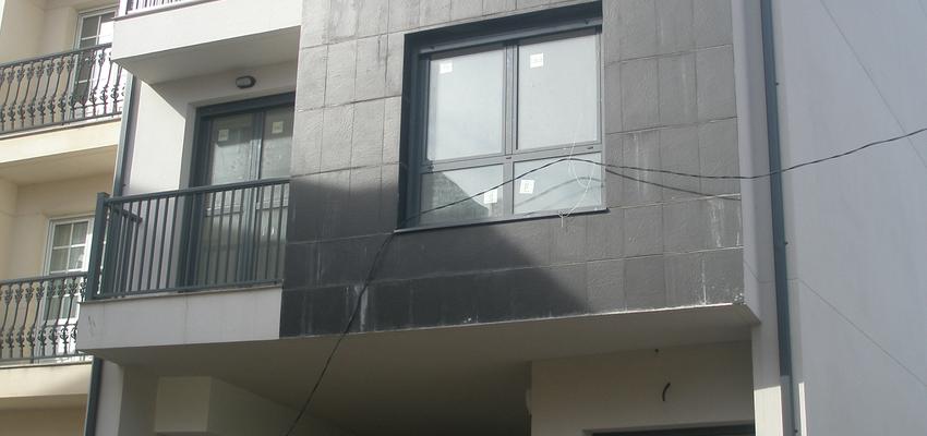 Exterior Estilo contemporaneo Color gris  diseñado por MasQueReforma | Gremio | Copyright Faclami s.l.