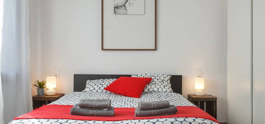 Dormitorio Estilo moderno Color rojo, blanco, negro  diseñado por MANGRANA ARQUITECTES | Arquitecto 
