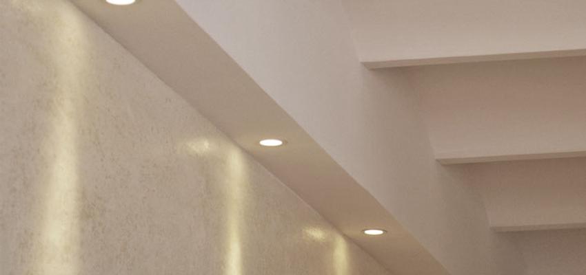 Pasillo Estilo contemporaneo Color amarillo, marron, blanco  diseñado por MANGRANA ARQUITECTES | Arquitecto 