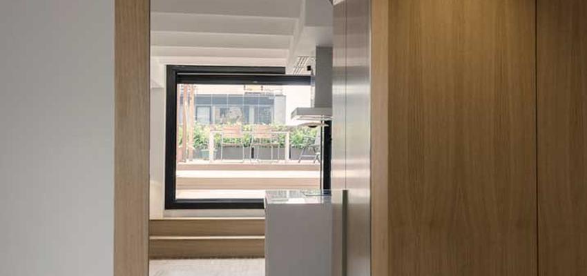 Recibidor, Pasillo Estilo contemporaneo Color marron, blanco, gris  diseñado por MANGRANA ARQUITECTES | Arquitecto 