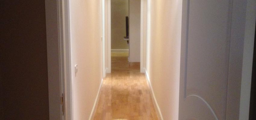 Pasillo Estilo moderno Color beige  diseñado por Taziken Obras y Servicios | Gremio | Copyright Taziken Iberica, SL