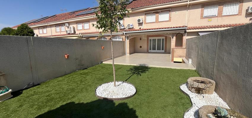 Jardin Estilo clasico Color verde  diseñado por AISLAMIENTOS Y REFORMAS SANTOS SL | Reformista, constructor 