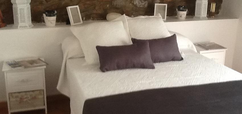 Dormitorio Estilo contemporaneo Color blanco, gris, gris, negro  diseñado por SERRA&ASOCIADOS | Gremio 