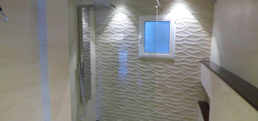 Baño Estilo moderno Color beige, blanco, negro  diseñado por Lucrum Gaudium Reformas Integrales | Gremio | Copyright lucrum