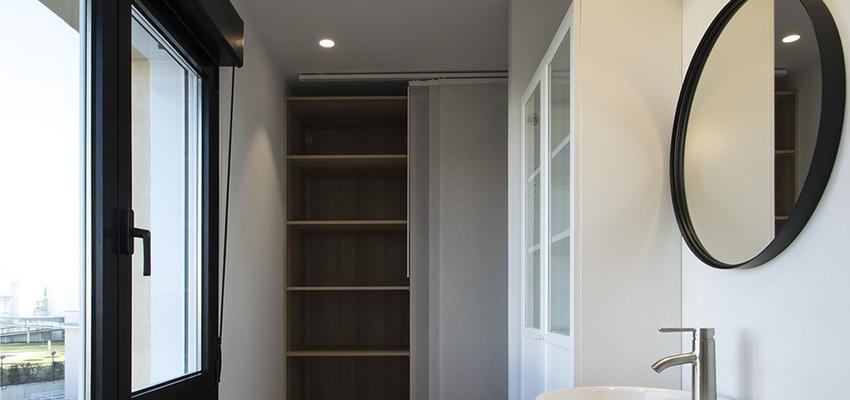 Loft Estilo moderno Color ocre  diseñado por RE Cantabria | Gremio | Copyright Queda totalmente prohibida la reproducción parcial o total de las imágenes de esta web, independientemente para el uso que sean destinadas, sin el consentimiento explícito de autores y profesionales de “RE CANTABRIA”