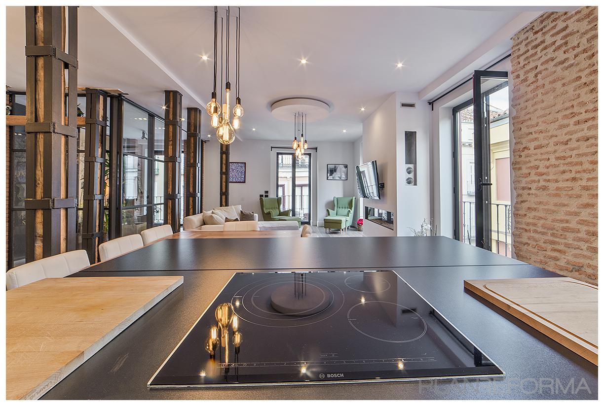 Comedor, Balcon, Cocina, Salon Estilo mediterraneo Color marron, beige, marron, blanco, gris, gris, negro  diseñado por Dietschi | Gremio | Copyright Dietschi