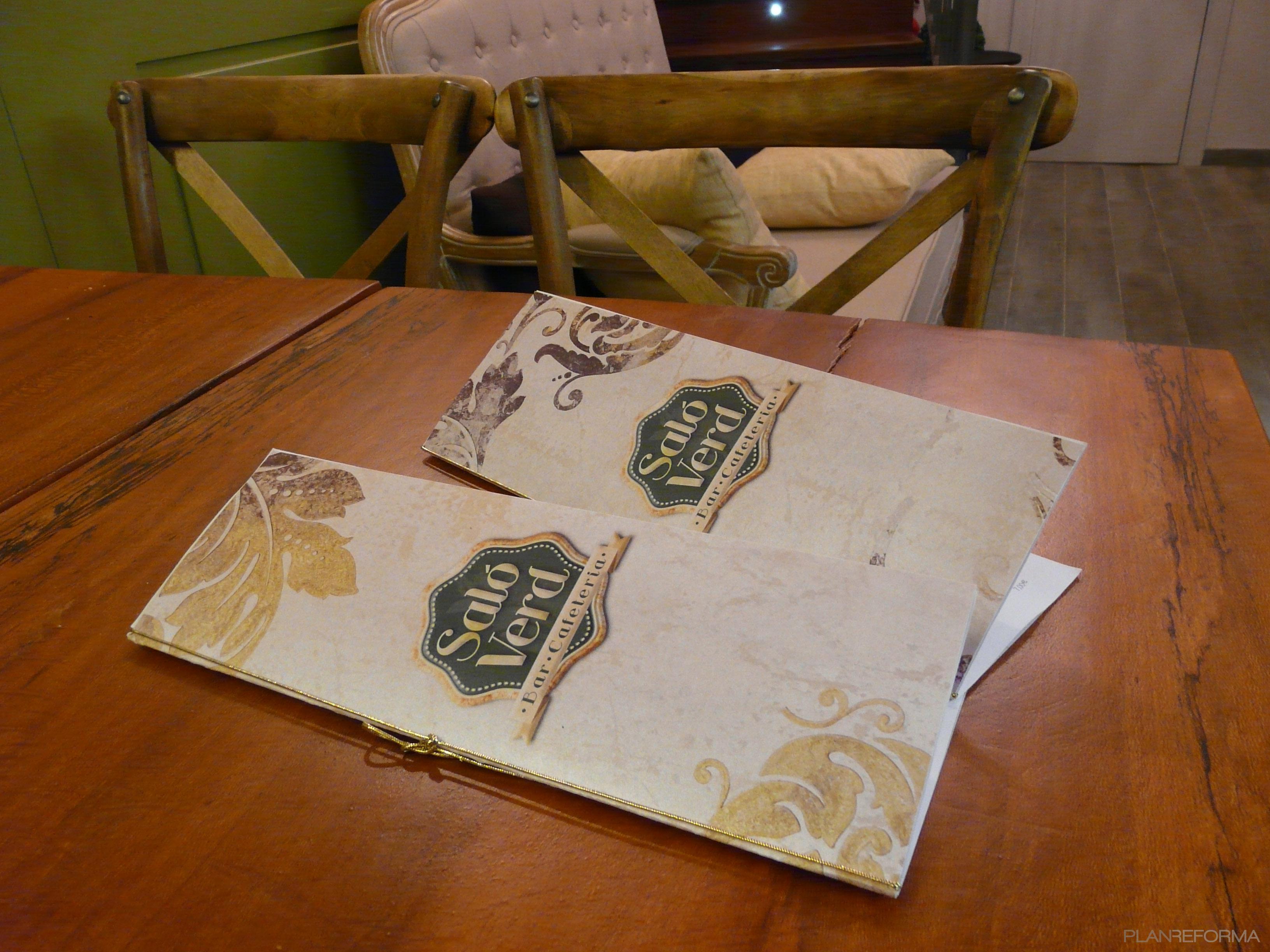Bar Estilo vintage Color amarillo, verde, marron  diseñado por SAF ARQUITECTURA | Arquitecto | Copyright Gemma Sala Llorens