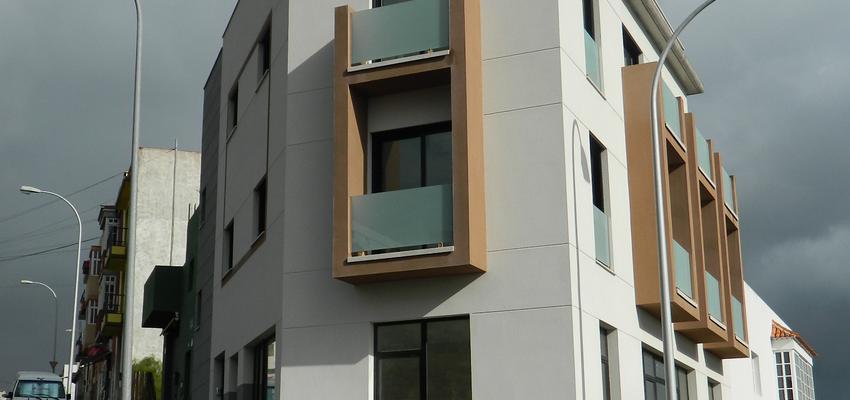 Exterior Estilo moderno Color marron, blanco, negro  diseñado por Jaime Rodríguez Hernández | Arquitecto | Copyright Soy propietario de la imagen