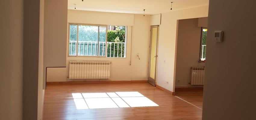 Comedor Estilo clasico Color marron, blanco  diseñado por Construcciones Gion | Gremio | Copyright Gion