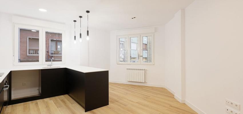 Cocina Estilo moderno Color amarillo  diseñado por Carbonell Reformas Alicante | Reformista, constructor 