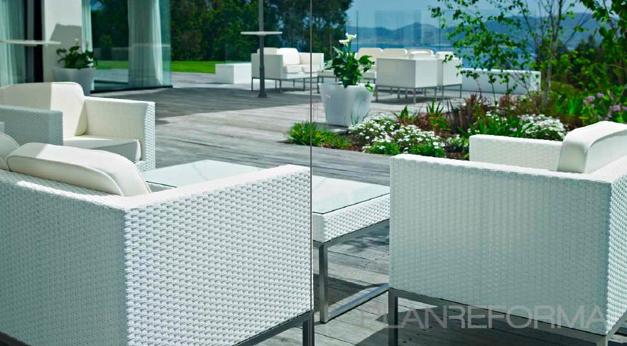 Terraza Estilo moderno Color blanco, gris  diseñado por Montse | Decorador 