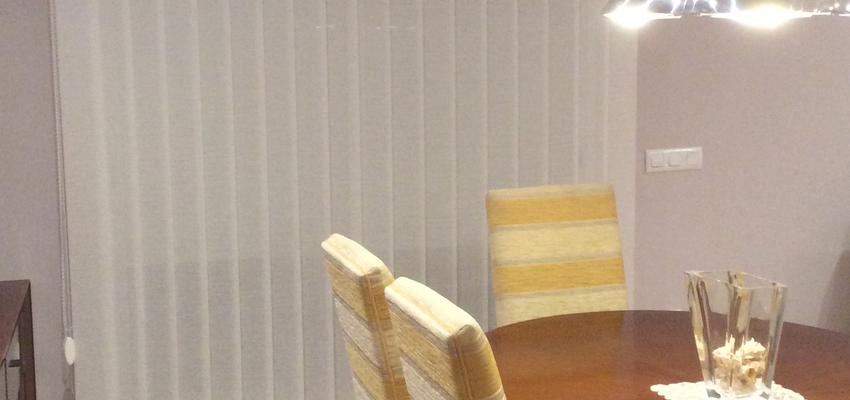 Comedor Estilo clasico Color amarillo, beige, marron, marron  diseñado por Montse | Decorador | Copyright Foto realizada por Studeco Decoración