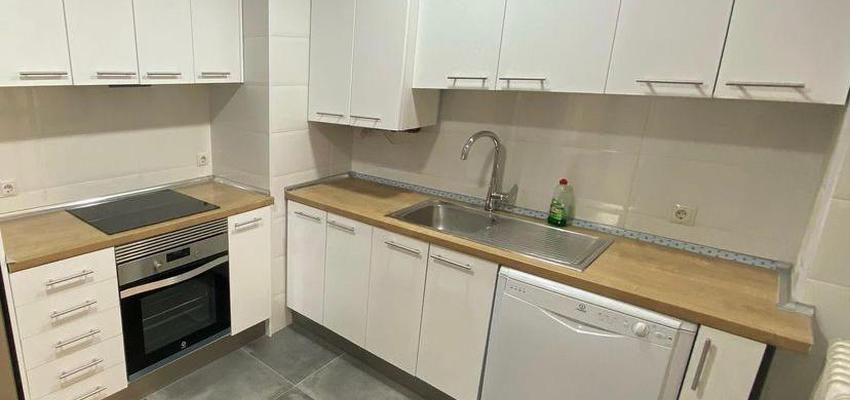 Cocina Estilo contemporaneo Color beige, gris, plateado  diseñado por SOTECOIN  SL | Reformista, constructor | Copyright soy el propietario