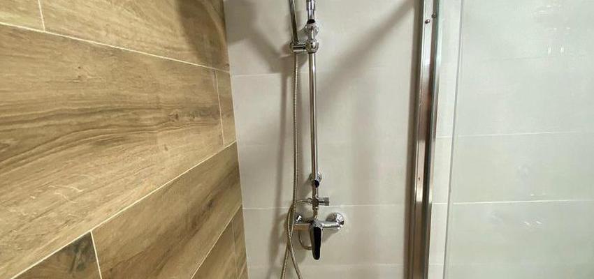 Baño Estilo contemporaneo Color beige, marron, plateado  diseñado por SOTECOIN  SL | Reformista, constructor | Copyright soy el propietario