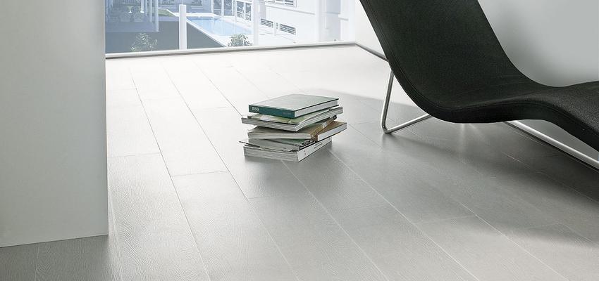 Dormitorio style moderno color azul cielo, blanco, gris, gris, negro  diseñado por PORCELANOSA | Marca colaboradora | Copyright porcelanosa