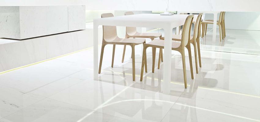 Comedor, Sala de la TV, Salon style contemporaneo color marron, blanco  diseñado por PORCELANOSA | Marca colaboradora | Copyright porcelanosa