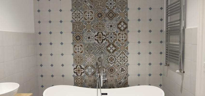 Baño Estilo vanguardista Color marron, marron, gris  diseñado por BR&C arquitectos | Arquitecto 