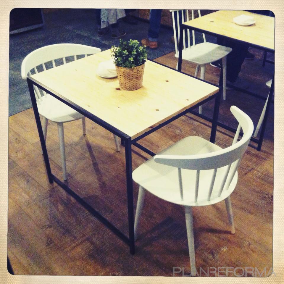 Restaurante style contemporaneo color marron, marron, blanco  diseñado por Montegrappa | Interiorista | Copyright Imagen propia