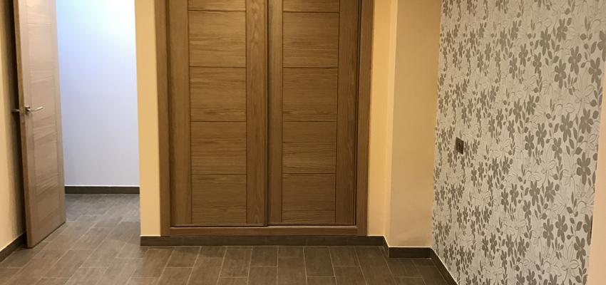 Dormitorio Estilo clasico Color amarillo, azul, marron  diseñado por Corecu Construcciones | Gremio | Copyright Corecu Construcciones