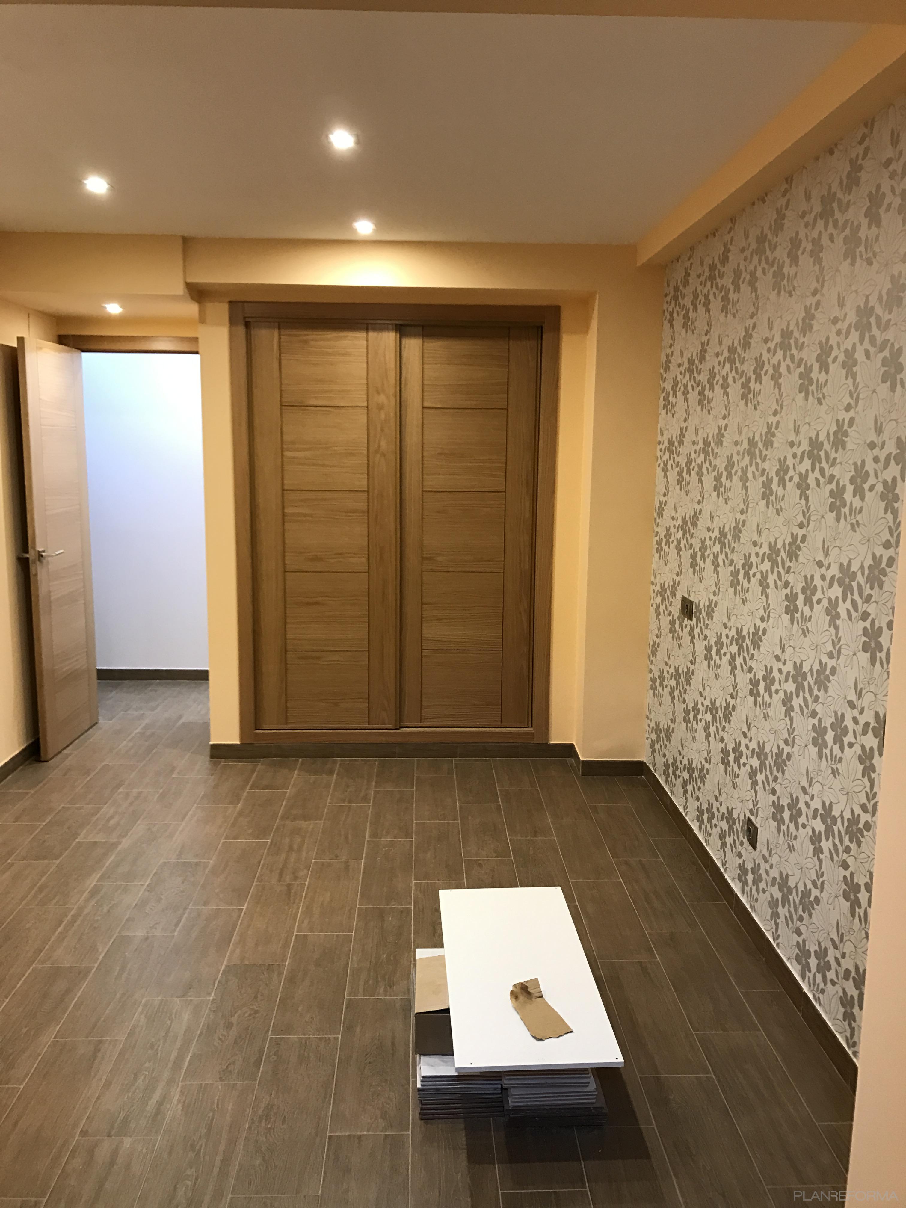 Dormitorio Estilo clasico Color amarillo, azul, marron  diseñado por Corecu Construcciones | Gremio | Copyright Corecu Construcciones