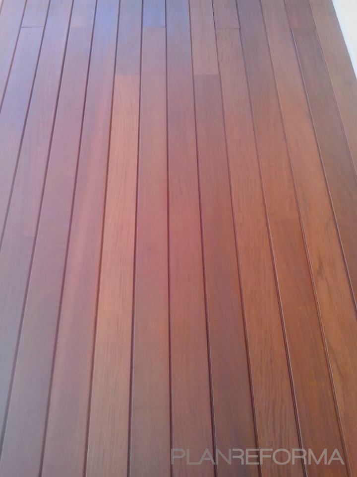 Exterior style moderno color marron  diseñado por Suelos de Madera Fm | Gremio 