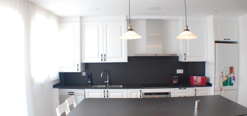 Cocina Estilo vintage Color negro, plateado  diseñado por REFORM-SANS PROJECTS S.L | Gremio 