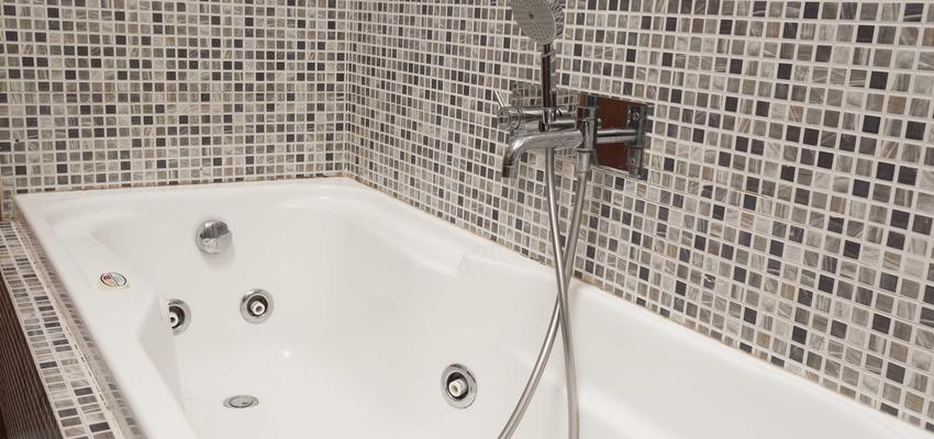 Baño Estilo contemporaneo Color gris, plateado  diseñado por REFORM-SANS PROJECTS S.L | Gremio 