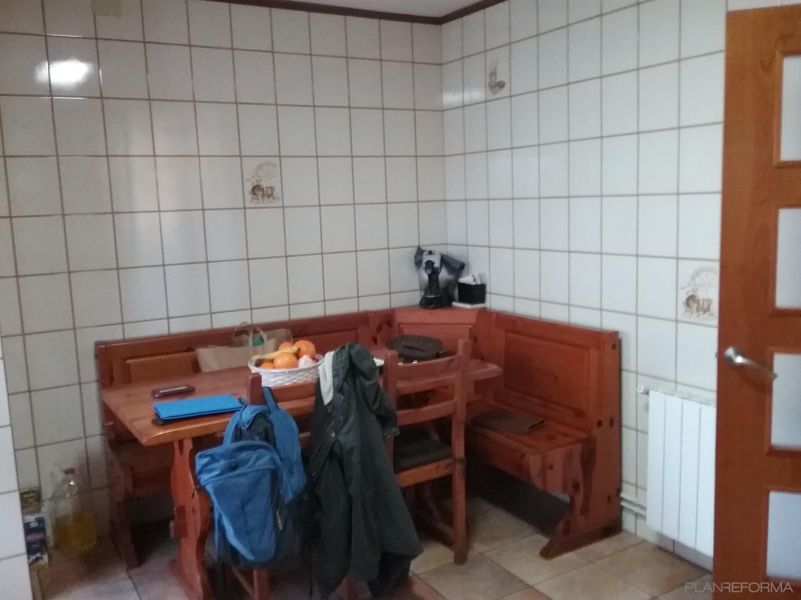 Cocina Estilo contemporaneo Color marron, blanco, bronce  diseñado por INTEGRALIUM | Gremio 