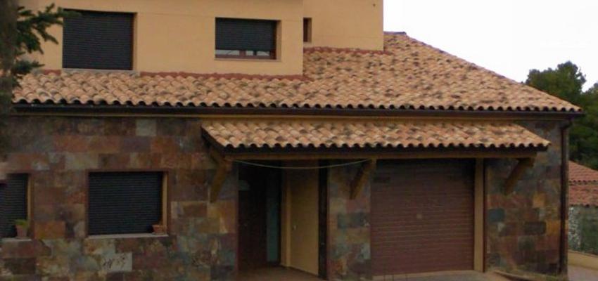 Exterior style rustico color ocre  diseñado por Javier Lopez Ponce | Arquitecto 