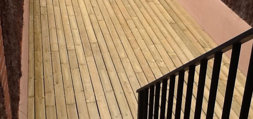 Terraza, Exterior, Jardin Estilo clasico Color azul  diseñado por CONSTRUCCIONES REFORMAS GALICIA | Gremio 