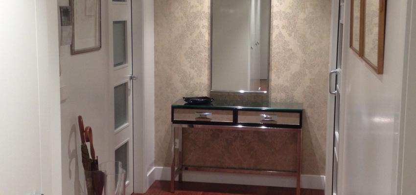 Recibidor style contemporaneo color ocre, negro  diseñado por Mercè | Interiorista 