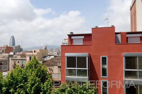 Balcon style moderno color rojo, rosa, gris  diseñado por pz | Arquitecto | Copyright SI