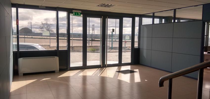 Oficina Estilo contemporaneo Color turquesa  diseñado por Singular EDAE | Gremio 