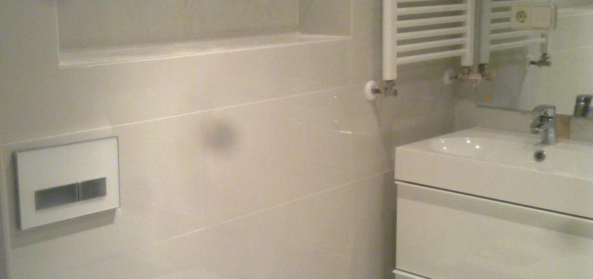 Baño style moderno color gris  diseñado por JOSE LUIS MARTÍNEZ-BARONA DEL CACHO | Arquitecto 