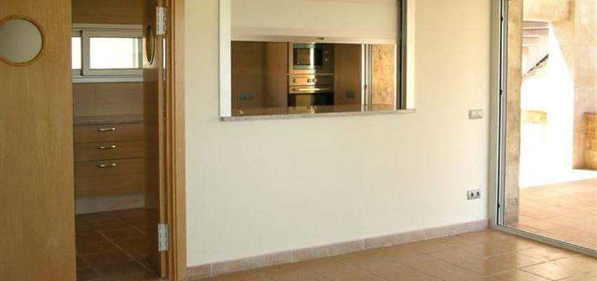 Comedor style contemporaneo color beige, marron  diseñado por Josep Miró | Arquitecto 