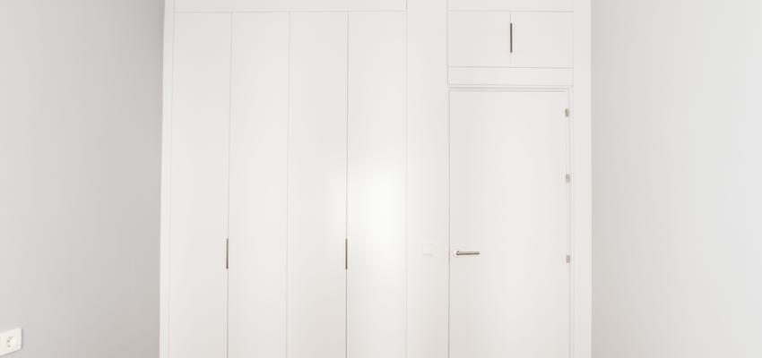 Dormitorio Estilo contemporaneo Color ocre, blanco, gris  diseñado por Luis | Arquitecto 