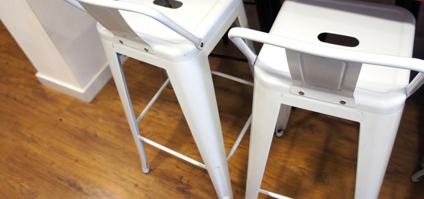 Cocina Estilo contemporaneo Color rojo, marron, blanco  diseñado por ARQUIVOLTA | Arquitecto Técnico | Copyright Imatge d'Arquivolta